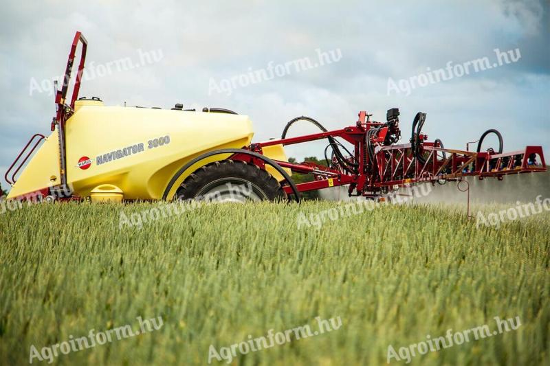 Hardi Navigator 3000/24/9 DDZ Smartcom vontatott szántóföldi permetező