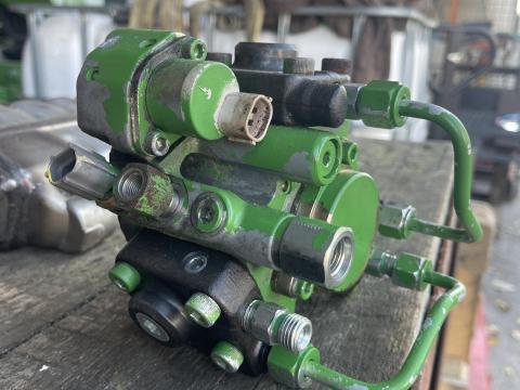 John Deere Magasnyomású pumpa