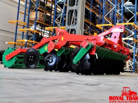 AGROMASZ / AGRO-MASZ BTC FÜGGESZTETT NEHÉZTÁRCSÁS BORONA TÖBB TÍPUSBAN AGROMASZ / AGRO-MASZ BTC FÜGGESZTETT NEHÉZTÁRCSÁS BORONA TÖBB TÍPUSBAN