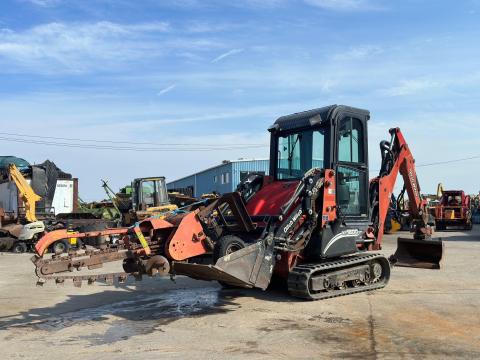 Ditch Witch XT1600 gumihevederes kotró-rakodó Ditch Witch XT1600 gumihevederes kotró-rakodó