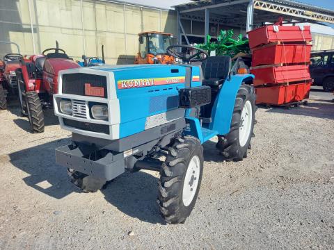Kumiai (Mitsubishi) MT1601D háromhengeres,  16 lóerős,  4x4 hajtású japán kistraktor Kumiai (Mitsubishi) MT1601D háromhengeres,  16 lóerős,  4x4 hajtású japán kistraktor