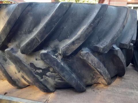 710/70R42 GOODYEAR 95% álapotban 710/70R42 GOODYEAR 95% álapotban