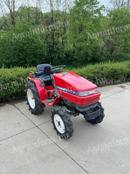 Yanmar KE4 kistraktor hibátlan állapotban