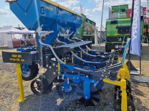 BÉRELHETŐ NorAn Striptill FX 4+ sávművelő BÉRELHETŐ NorAn Striptill FX 4+ sávművelő