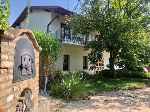 Eladó Borászat, Balatoni Borrégió Eladó Borászat, Balatoni Borrégió