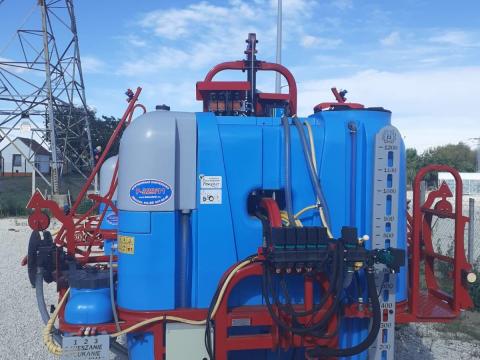 BIARDZKI 1200/15 FÜGGESZTETT SZÁNTÓFÖLDI PERMETEZŐ BIARDZKI 1200/15 FÜGGESZTETT SZÁNTÓFÖLDI PERMETEZŐ