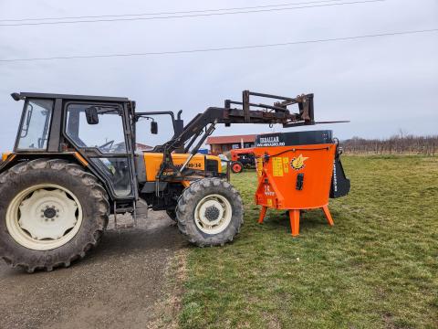 GÉPVÁSÁR -15% I ERDALLAR Takarmánykeverő és Kiosztó 2,5 m3 Fix