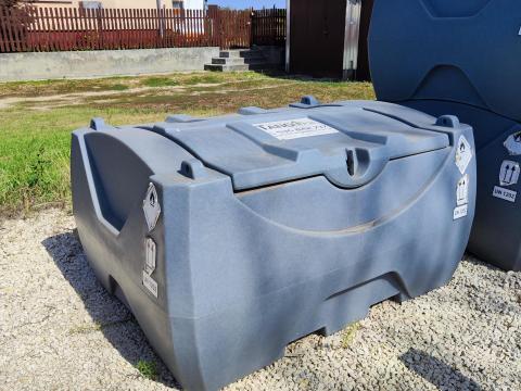 AGRO-OIL 500 LITERES MOBIL ÜZEMANYAGTARTÁLY AGRO-OIL 500 LITERES MOBIL ÜZEMANYAGTARTÁLY