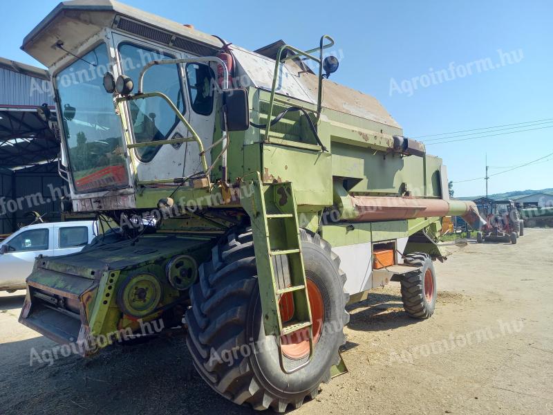 Claas dominator 106