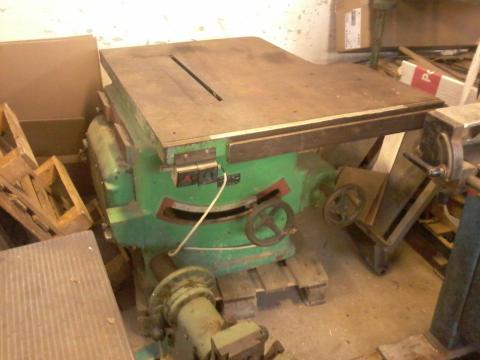 Kiskőrösi körfűrész fűrészgép Kiskőrösi körfűrész fűrészgép