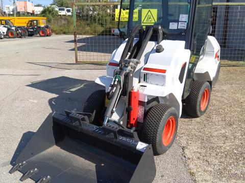 Bobcat L23 Készletkisöprő akcióban Bobcat L23 Készletkisöprő akcióban