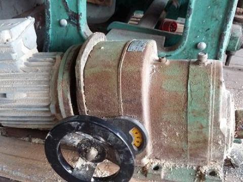 Hajtóműves villanymotor Hajtóműves villanymotor