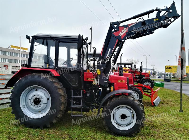 MTZ 892.2 homlokrakodóval