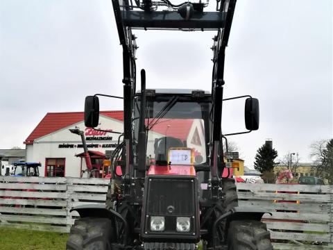 MTZ 820.4 homlokrakodóval MTZ 820.4 homlokrakodóval