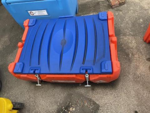 220 literes gázolajtartály szállítható PickUp-ra 220 literes gázolajtartály szállítható PickUp-ra