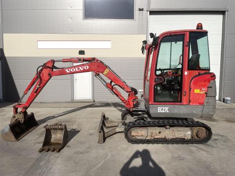 Volvo EC 27 árokásó minikotró