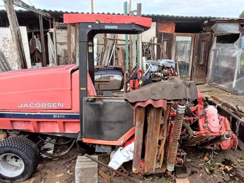 Jacobsen 5111 AWD hengerkéses fűnyíró eladó Jacobsen 5111 AWD hengerkéses fűnyíró eladó