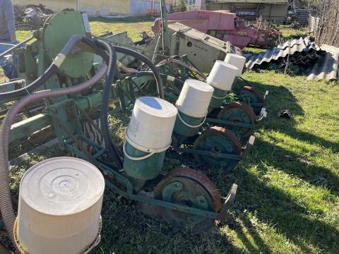 Eladó 6 soros SPC kukorica vetőgép