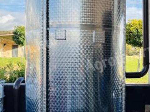 3000 literes rozsdamentes acéltartály eladó 3000 literes rozsdamentes acéltartály eladó