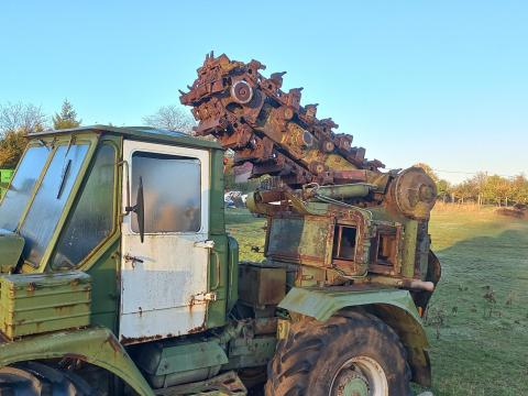 PZM-2 (HTZ T-150) láncos árokásó eladó PZM-2 (HTZ T-150) láncos árokásó eladó