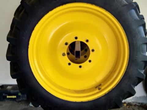 John Deere művelőkerék garnitúra John Deere művelőkerék garnitúra