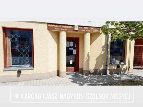 Üzlethelyiség eladó Karcag központjában