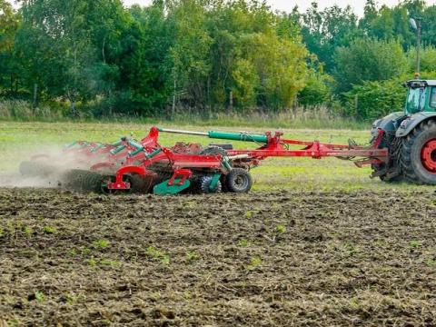 AGROMASZ / AGRO-MASZ TIGER10 VONTATOTT RÖVIDTÁRCSA - EGYEDI ÁRON AGROMASZ / AGRO-MASZ TIGER10 VONTATOTT RÖVIDTÁRCSA - EGYEDI ÁRON