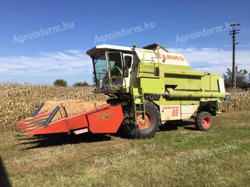 Claas Dominator 86, 3 asztallal eladó