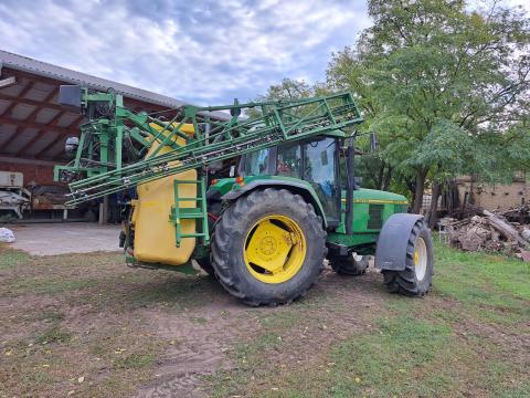 John deere 1200liter/18m függesztett szántóföldi permetező sebességarányos kijutattás John deere 1200liter/18m függesztett szántóföldi permetező sebességarányos kijutattás