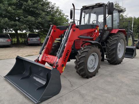 Belarus MTZ traktorra szerelhető BlackBull JX80 homlokrakodó a DORKER Kft-től Belarus MTZ traktorra szerelhető BlackBull JX80 homlokrakodó a DORKER Kft-től
