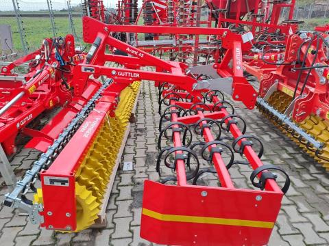 Güttler Avant SX 41-45 front henger rugóskapával Güttler Avant SX 41-45 front henger rugóskapával