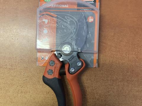 BACHO METSZŐOLLÓ PX-M2