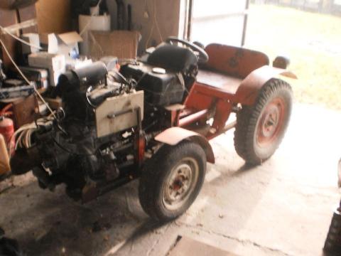 Kis traktor frissen felújított Trabant motoros,  utánfutóval együtt eladó Kis traktor frissen felújított Trabant motoros,  utánfutóval együtt eladó