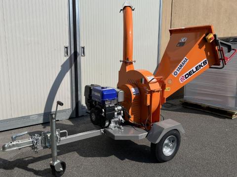 Benzinmotoros vontatható ágdaráló – DELEKS DK-900-YAM - motor YAMAHA 13LE Benzinmotoros vontatható ágdaráló – DELEKS DK-900-YAM - motor YAMAHA 13LE