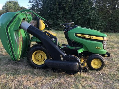 Fűnyírótraktor John Deere X540 26 LE Fűnyírótraktor John Deere X540 26 LE