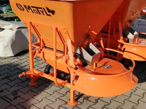 Sószóró Pom Motyl N031,  600 kg kis kiszórású Sószóró Pom Motyl N031,  600 kg kis kiszórású