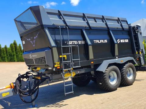 Metalfach / Metal-fach 12 TONNÁS TAURUS TANDEM TRÁGYASZÓRÓ Metalfach / Metal-fach 12 TONNÁS TAURUS TANDEM TRÁGYASZÓRÓ