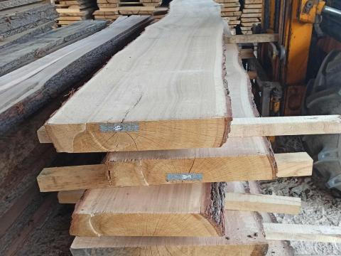 Tölgy légszáraz, szélezett, szélezetlen deszka, fűrészáru Tölgy légszáraz, szélezett, szélezetlen deszka, fűrészáru