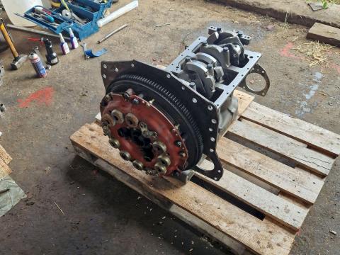 HATTAT és MTZ traktor javítás HATTAT és MTZ traktor javítás
