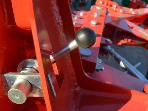 Új típusú PO 3;3+1;4+1 fejes váltva forgatós ekék kedvező áron Új típusú PO 3;3+1;4+1 fejes váltva forgatós ekék kedvező áron