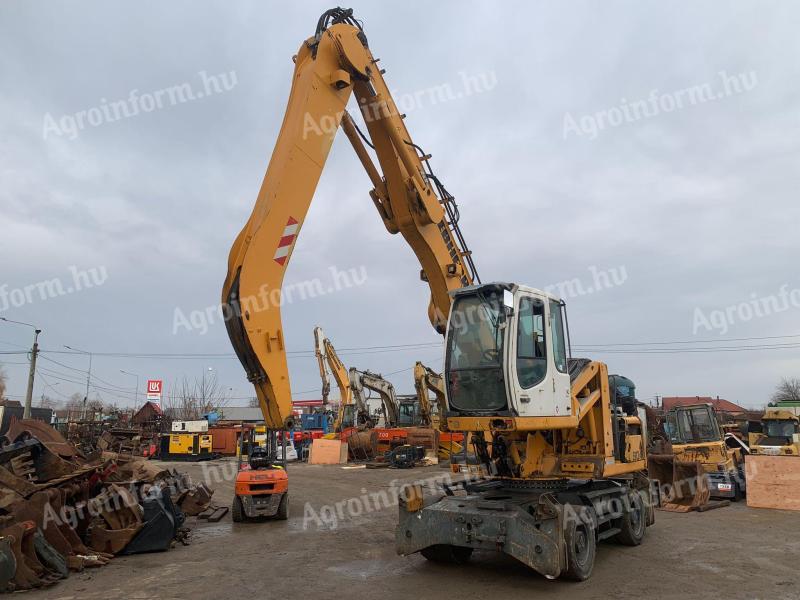 Liebherr A904C emelhető fülkés forgó rakodó