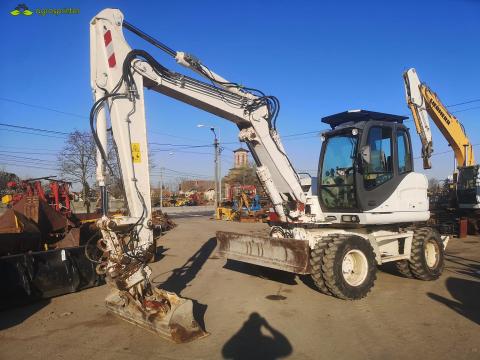 Case WX125 gumikerekes kotró Case WX125 gumikerekes kotró