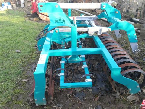 Magágykészítő kultivátor vetőgéptartóval, Agrona AUS 3 m Magágykészítő kultivátor vetőgéptartóval, Agrona AUS 3 m