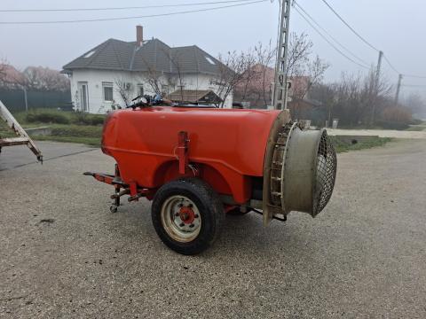 1000 literes ültetvényes permetező eladó Sopron-Tokaj környékén