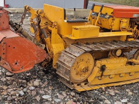 Eladó működőképes lánctalpas traktor rotakapával ITMA international 35LE Eladó működőképes lánctalpas traktor rotakapával ITMA international 35LE