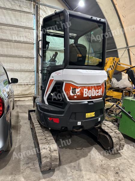 Bobcat E26 Minikotró