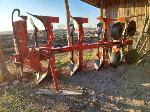 VOGEL&NOOT C PLUS M 950 4-es váltva forgatós eke eladó VOGEL&NOOT C PLUS M 950 4-es váltva forgatós eke eladó