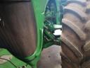 John Deere 8520