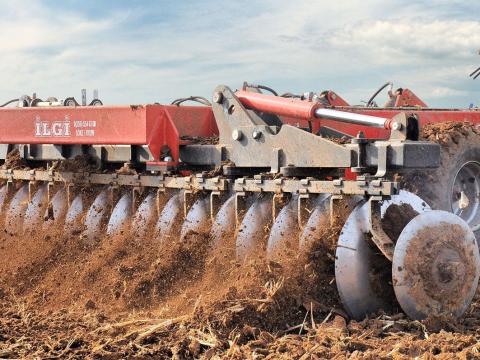 ILGI MEGASTAR nehéztárcsa I 48 tárcsalap I 5.4m munkaszélesség I hidraulikusan csukható ILGI MEGASTAR nehéztárcsa I 48 tárcsalap I 5.4m munkaszélesség I hidraulikusan csukható