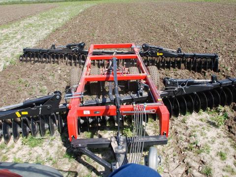 ILGI MEGASTAR nehéztárcsa I 60 tárcsalap I 7.0m munkaszélesség I hidraulikusan csukható ILGI MEGASTAR nehéztárcsa I 60 tárcsalap I 7.0m munkaszélesség I hidraulikusan csukható